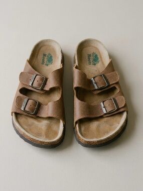 Roots Two Buckle Slide Slip On Sandals Women’s Size 8 8.5 Brown